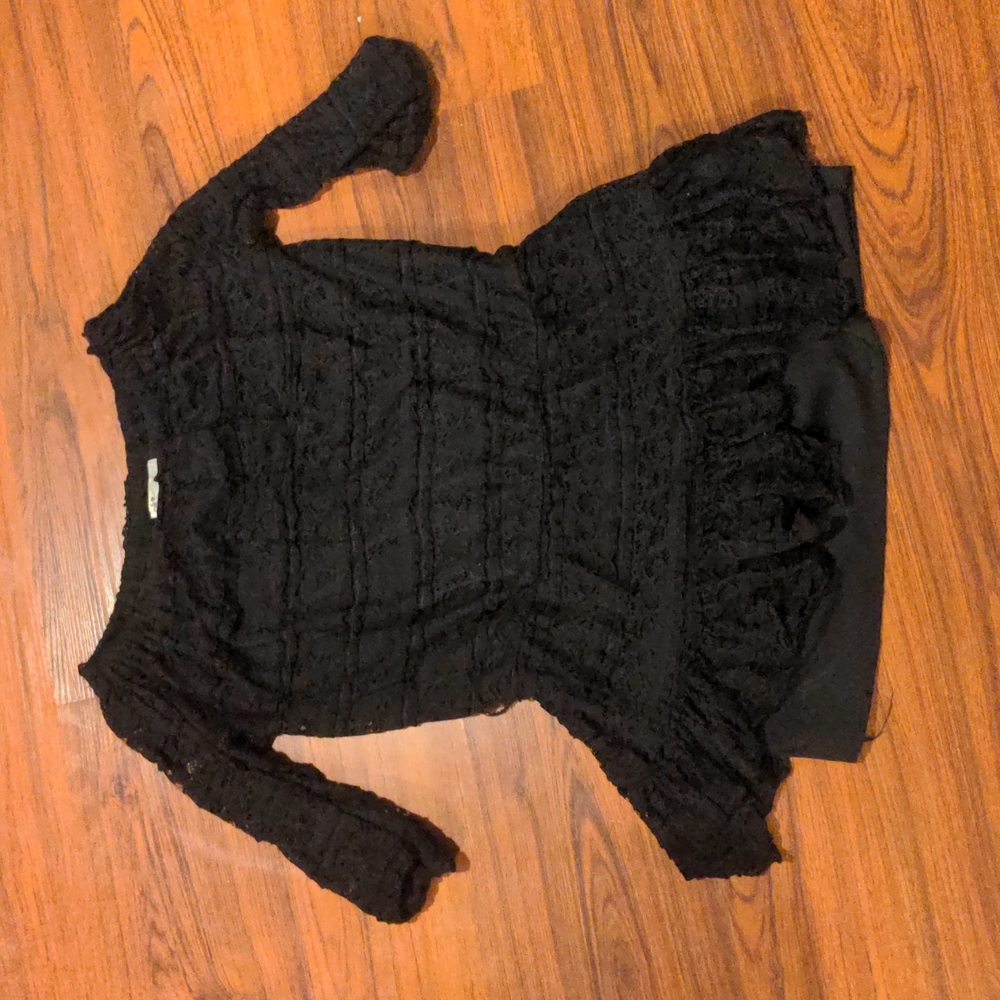 3/$30 - Lace Tiered Black Blouse - M - Jolt